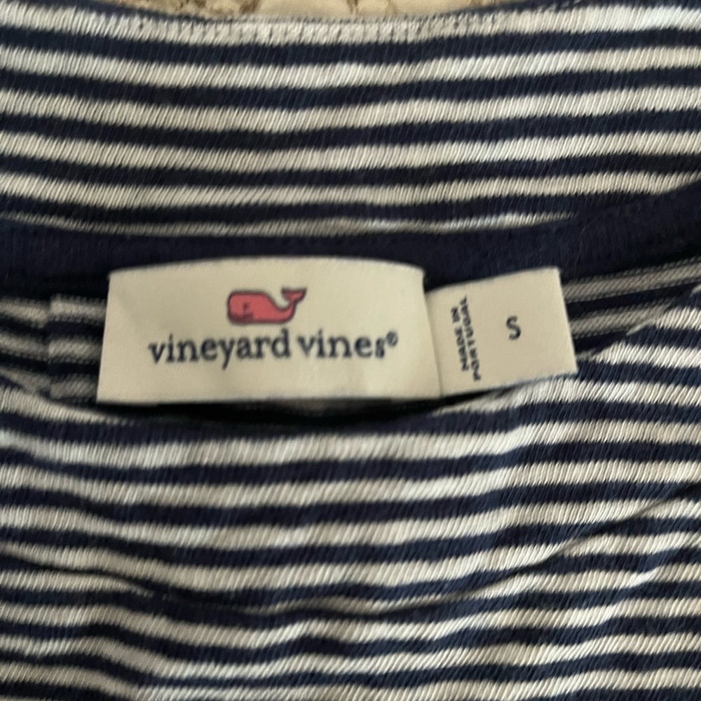 Vineyard vines women’s top (size small)